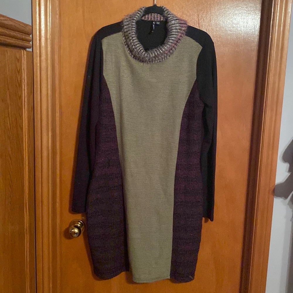EUC ladies XL dress by SMASH!